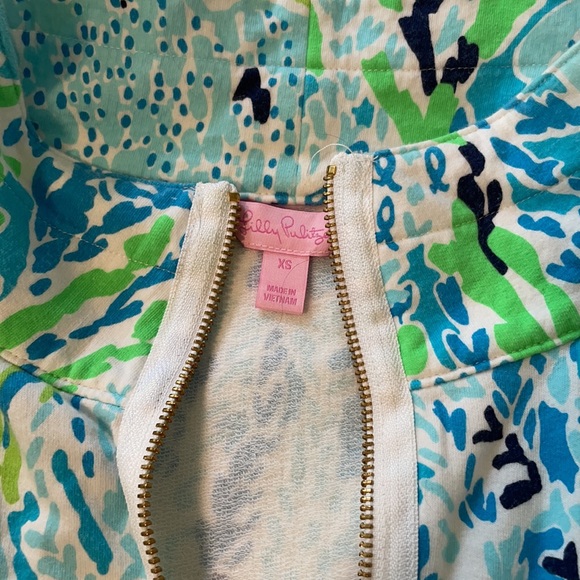 Never worn Lilly sweatshirt - Picture 2 of 2